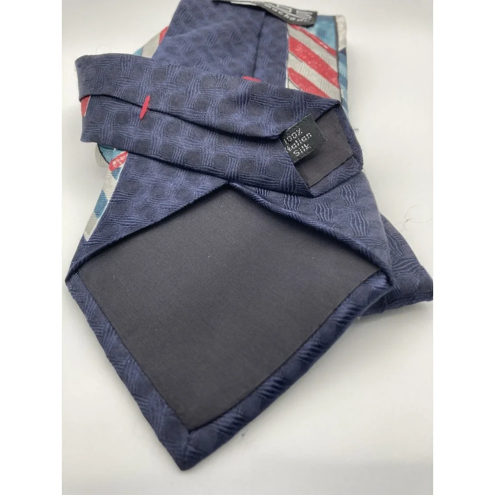 Zylos George Machado Men's Tie 100% Italian Silk Made In US Blue Red Pattern‎
